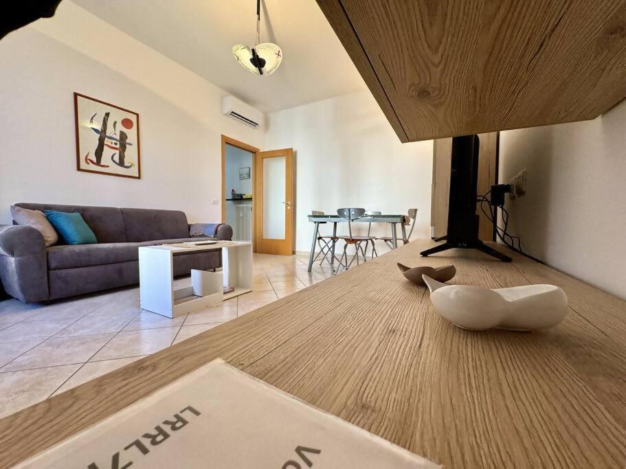 דירות קומו Ilaria House מראה חיצוני תמונה