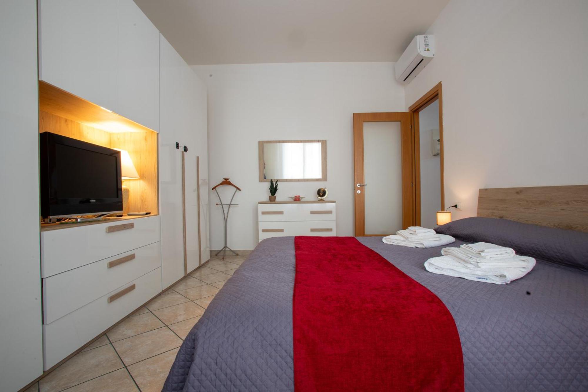 דירות קומו Ilaria House מראה חיצוני תמונה