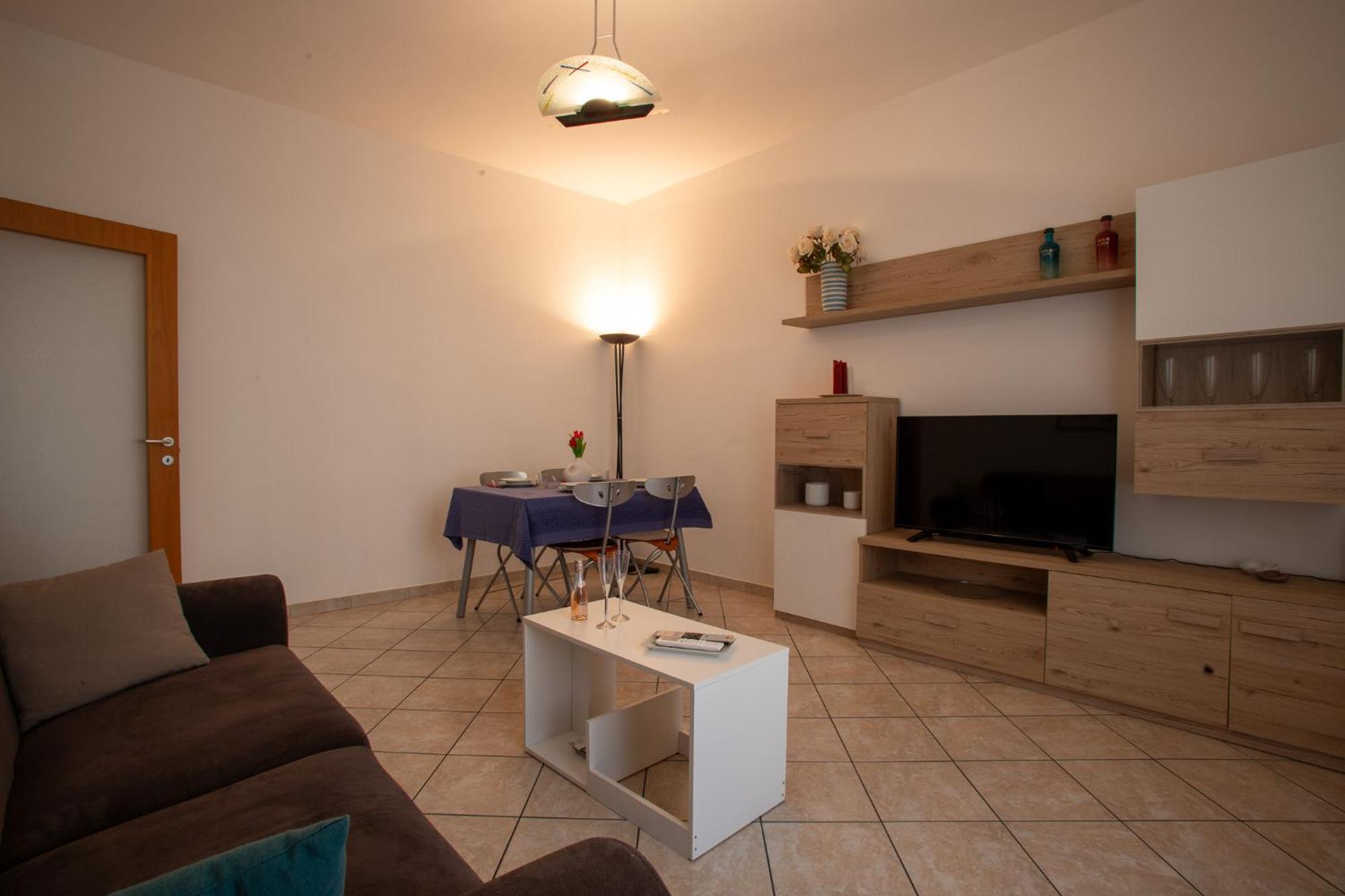 דירות קומו Ilaria House מראה חיצוני תמונה